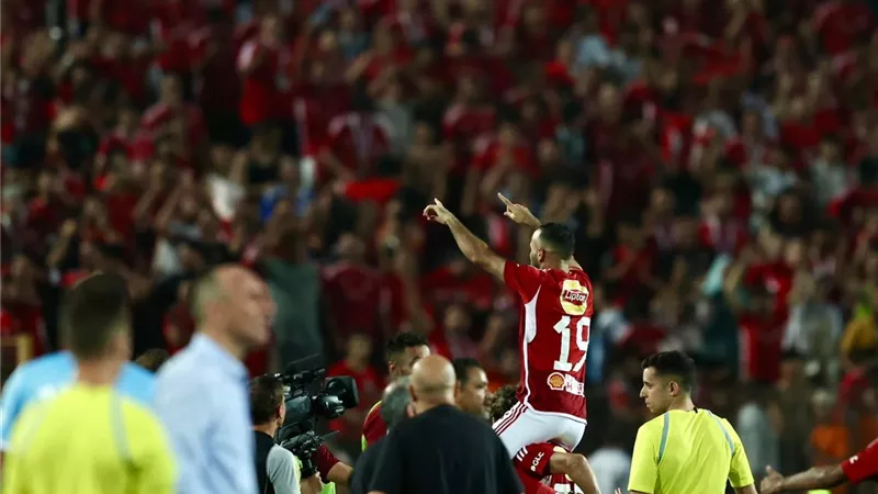 صدمة حمراء.. إصابة نجم الأهلي وغيابه عن التدريبات الجماعية قبل مواجهة الزمالك