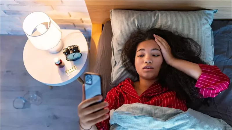كيف تؤثر قلة النوم على صحتك وتقلل من نشاطك اليومي؟