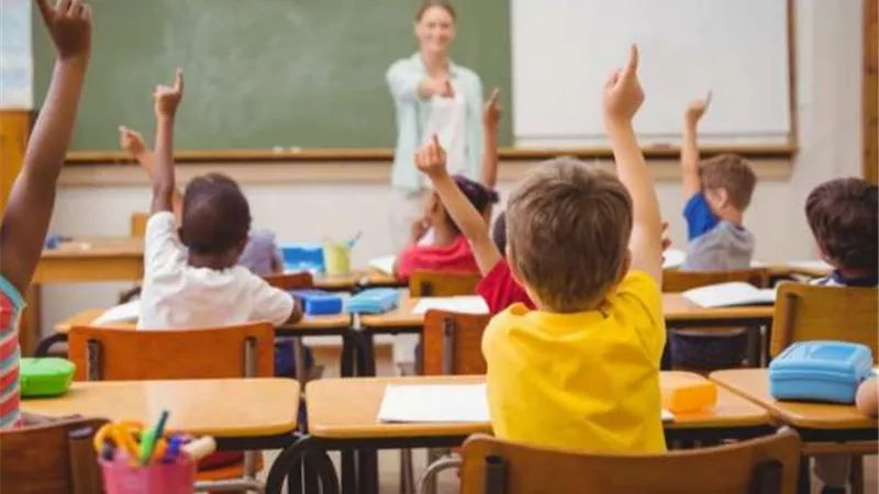 التحويل بين المدارس إلكترونيا.. المستندات المطلوبة وخطوات متابعة الطلب