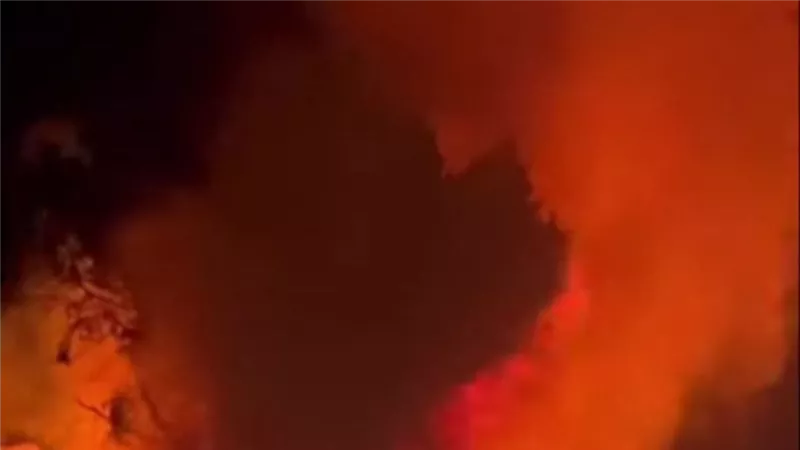 لم يسفر عن وقوع ضحايا .. حريق مطعم شهير بالمراغة سوهاج 