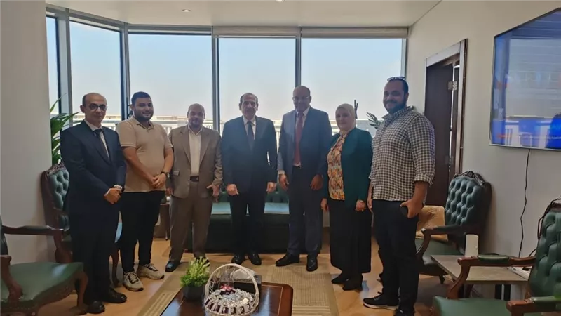 نائب وزير الصحة يكرم الفريق الطبي بمنطقة حدائق القبة | تفاصيل