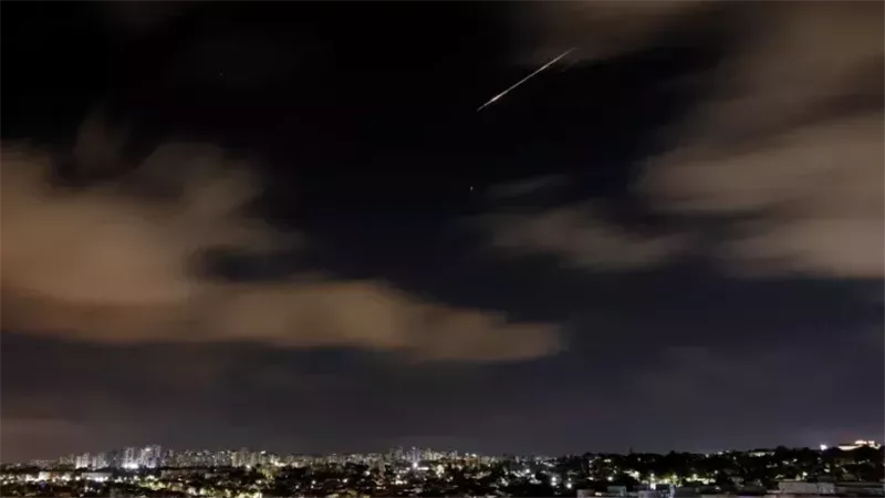 جيش الاحتلال يعلن اعتراض صاروخ حوثي أطلق من اليمن باتجاه إسرائيل 