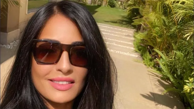 تعاني من ورم بجذع المخ.. رشا سامي العدل تطلب الدعاء للفنانة إنجي عبد الله 
