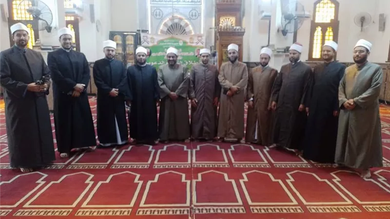 إطلاق القافلة الدعوية الكبرى للأئمة جميعهم من إدارة أوقاف الجناين بالسويس 