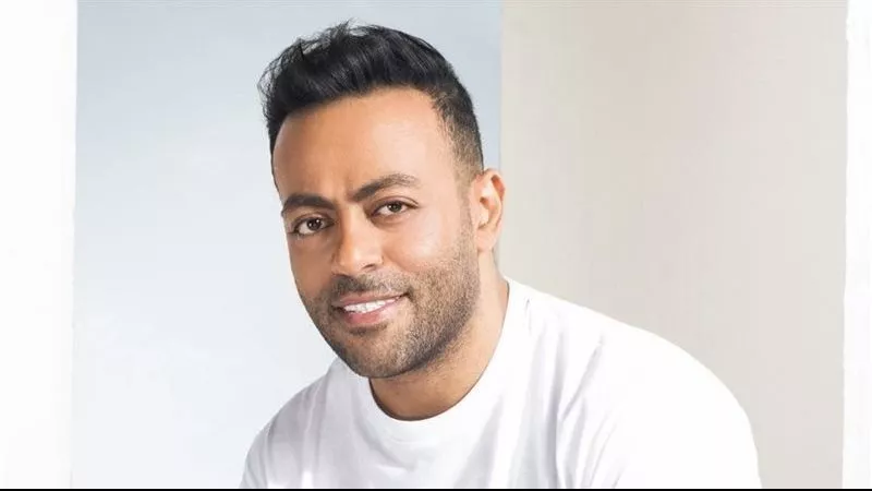 غدا .. تامر عاشور يستعد لإحياء حفلاً غنائياً في أبو ظبي
