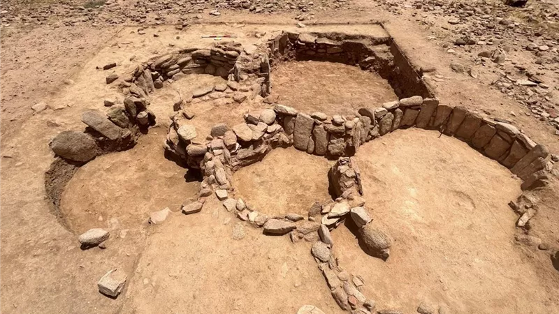 السعودية تعلن أقدم اكتشاف أثري في الجزيرة العربية يعود تاريخه إلى 11 ألف عام 