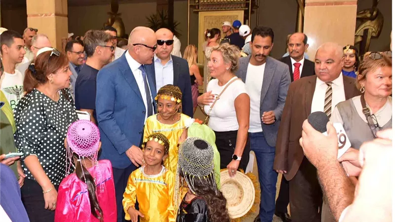 أجواء كرنفالية وفنية مميزة في احتفالات يوم السياحة العالمي بالأقصر