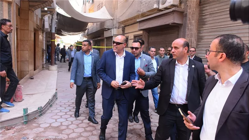 وزير العمل ومحافظ الغربية يزوران ضحايا حادث حريق مصنع بالمحلة |صور