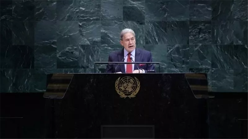 وزير خارجية نيوزيلندا: نحتاج قائدا شجاعا مثل السادات يصنع السلام