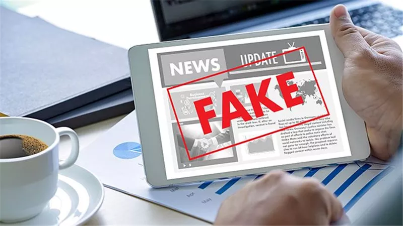 كبيرة من الكبائر.. الإفتاء توضح حكم نشر الأخبار الكاذبة والتشهير بالناس 