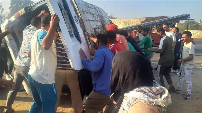 معظمهم فتيات.. ننشر أسماء المصابين في انقلاب ميكروباص بالمنوفية 