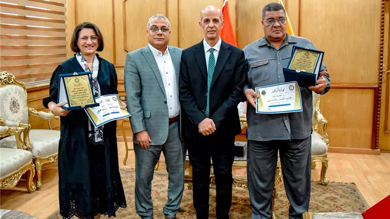 جامعة بني سويف تكرم موظفين بلغوا سن التقاعد وأساتذة متميزين