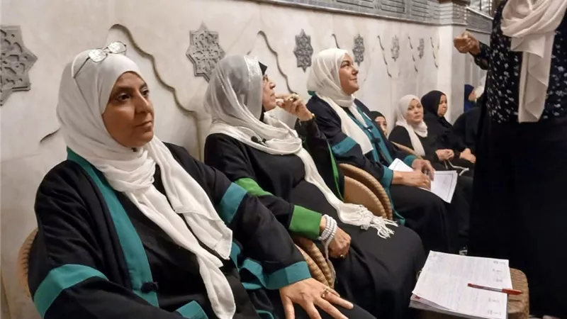 الأوقاف تناقش معاملة المسنين في ندوة توعوية بمسجد الإمام الحسين