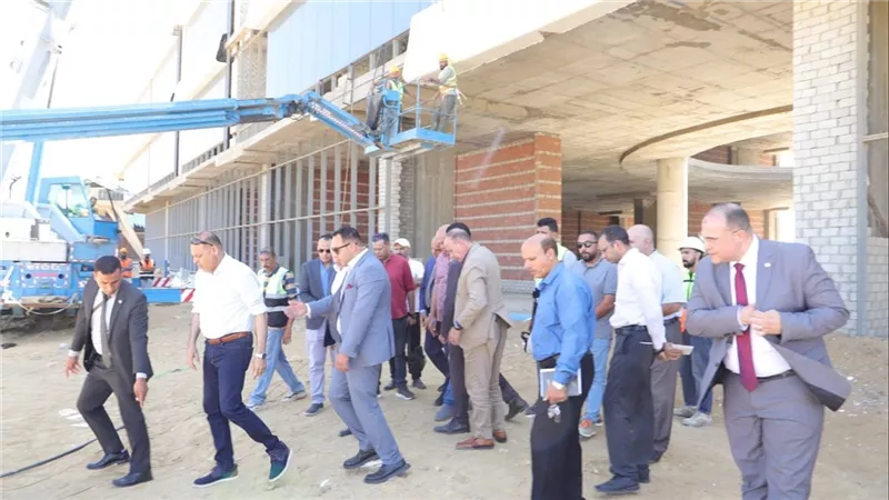 وزير العمل يقود حملة تفتيشية بالعاصمة الإدارية لمتابعة معايير السلامة المهنية