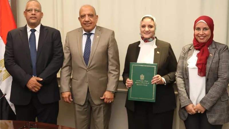 «عصمت»: توجه استراتيجي بدعم وتعزيز مشروعات الربط الكهربائي والتكامل 