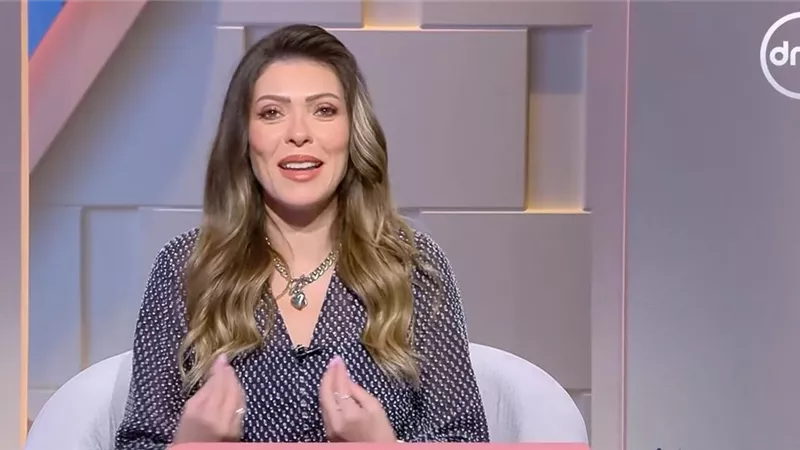 «صراع التأسيس والتأثيث».. شيريهان أبوالحسن: بين لقمة صغيرة تشبعنا للحب مبيأكلش