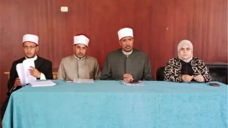 رئيس منطقة السويس الأزهرية يجتمع مع منسقي مبادرة 