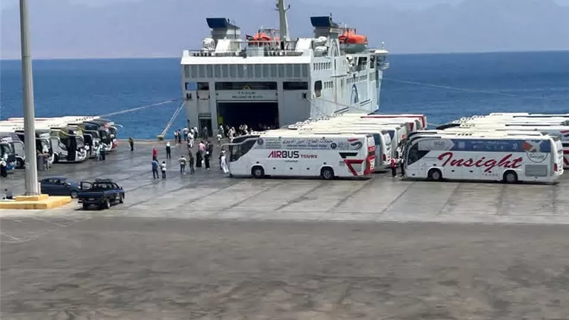تداول 14 ألف طن و796 شاحنة بضائع عامة ومتنوعة بمواني البحر الأحمر