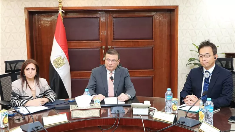 وزير الزراعة يشهد حفل تخرج 10 متدربين أفارقة حول بحوث وإرشاد الأرز