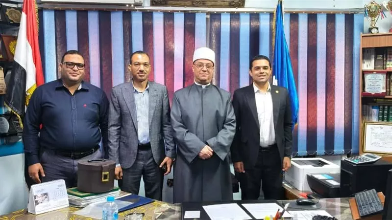 مدير مديرية أوقاف السويس يستقبل اتحاد شبابها في مكتبه في ديوان المديرية