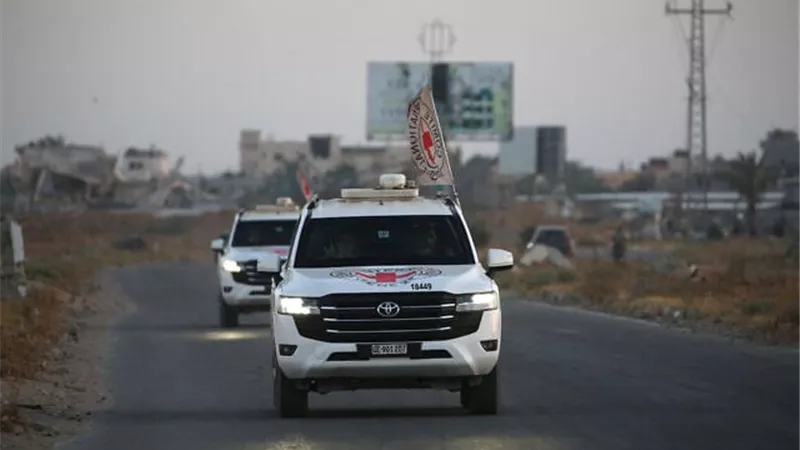جيش الاحتلال: الصليب الأحمر يتجه إلى شمال غزة لانتشال جثث الرهائن الباقين 