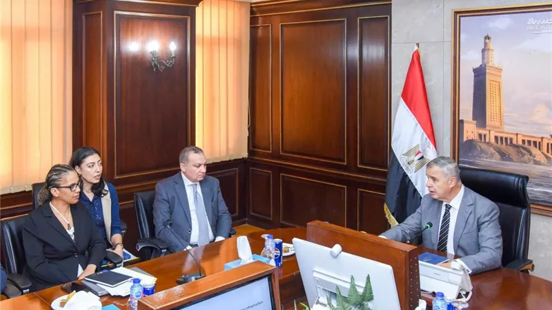 محافظ الإسكندرية يدشن المرحلة الثانية لمشروع تطوير البنية التحتية الحضرية