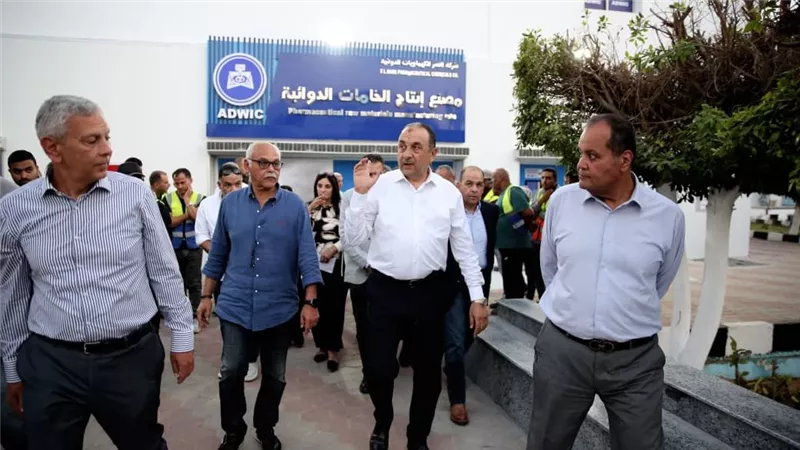 شيمي: شركات الأدوية التابعة تمتلك قدرات إنتاجية وخبرات نوعية لريادة السوق
