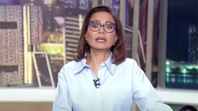 بسمة وهبة تنقش على جدران المعابد: 