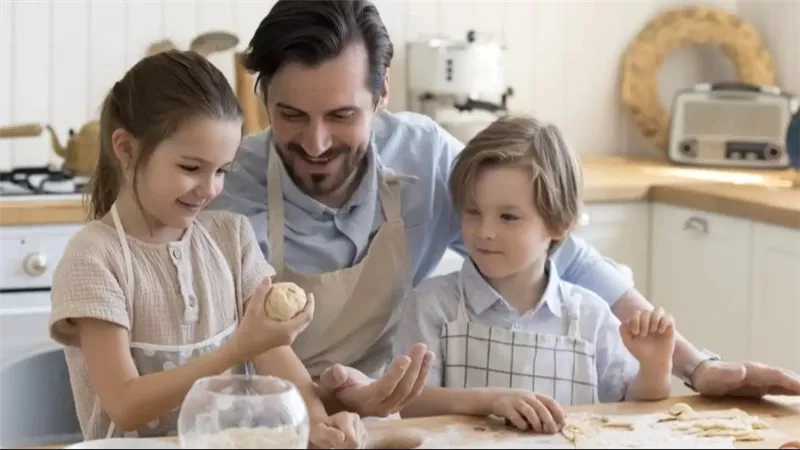 نصائح ذهبية للأب العازب لضمان راحة وأمان أطفاله..تعرفي عليها