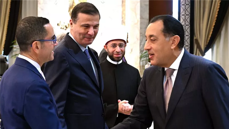 وزير الاستثمار والتجارة الخارجية يستعرض مُقترح وثيقة السياسة التجارية لمصر