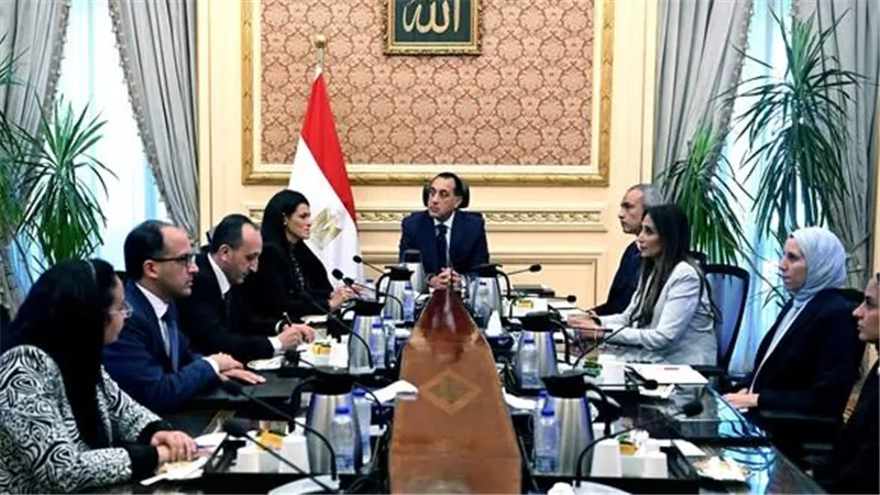 رئيس الوزراء يتابع إطلاق الإصدار الأول من السردية الوطنية للتنمية الاقتصادية