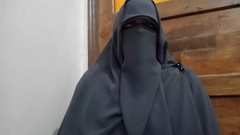 حرمان في الصغر ومأساه في الكبر.. قصة 