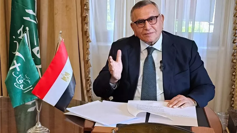 عبدالسند يمامة يقرر تطبيق الحد الأدنى للأجور على جميع العاملين بجريدة الوفد