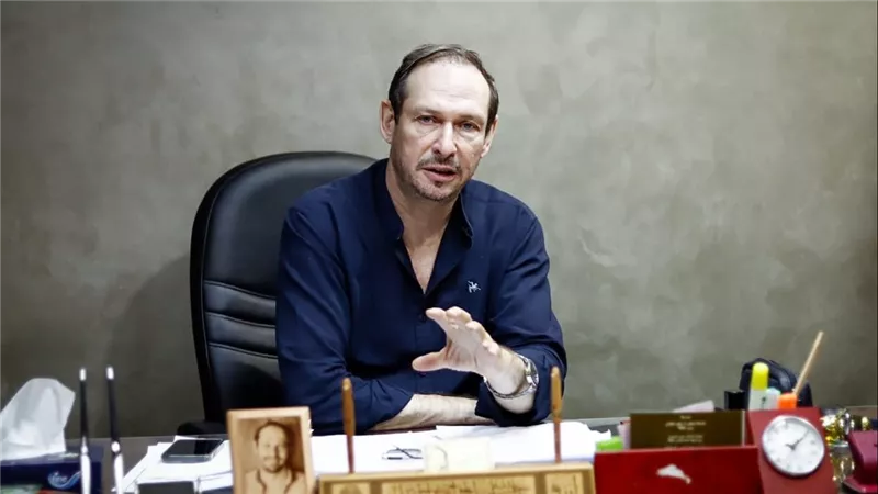 أيمن الشيوي: أدخلنا الرقمنة إلى المسرح القومي مما سهل عمليات حجز التذاكر 