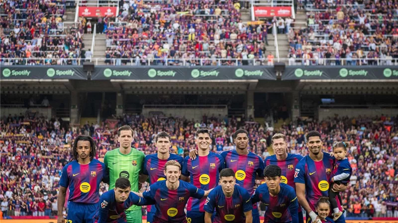 تقرير: برشلونة يتوصل لاتفاق مع نجم الفريق لتجديد العقد