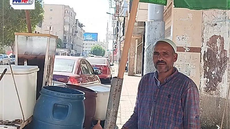 بيلف الشوارع كعب داير بعربة.. أشهر بائع بوظة بقنا: بقالي 25 سنه شغل في المهنة
