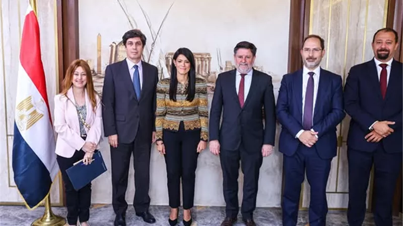 المشاط تبحث مع وفد التعاون الاقتصادي والتنمية مستقبل البرنامج القُطري