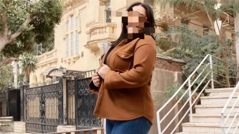 خلاف مالي بين شقيقة المطرب «مسلم» وخبير سوشيال ميديا ينتهي بها أمام القضاء 
