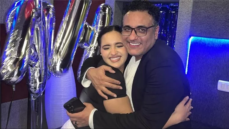 ماس ابنة محمد رحيم تخضع لعملية الزايدة وتنشر صورتها من داخل المستشفى 