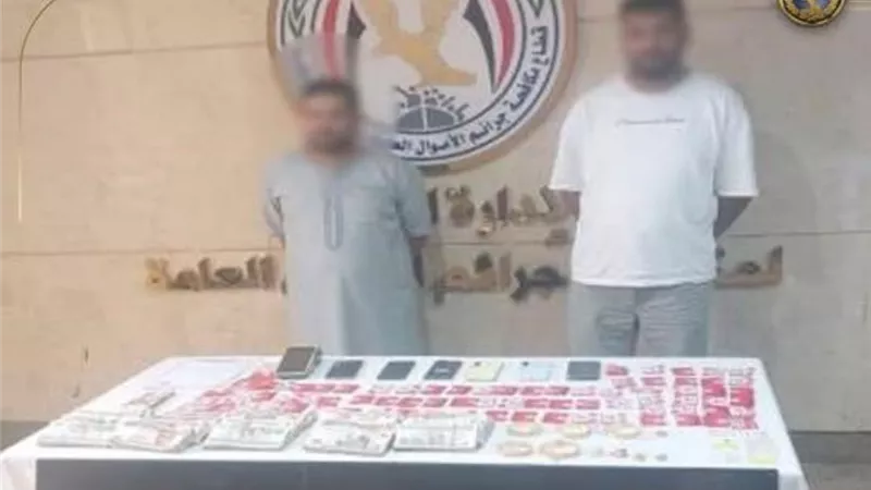 لغز مكالمة خدمة العملاء.. تفاصيل سقوط عصابة النصب الإلكتروني في قبضة الأمن