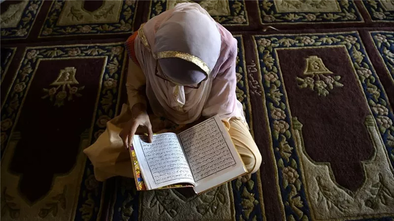 هل يجوز شرعًا إهداء ثواب الأعمال الصالحة للأحياء والأموات.. الإفتاء تجيب