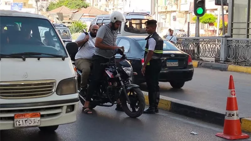 حملات مرورية مكثفة في الإسكندرية لضبط الشارع ومخالفات السائقين 