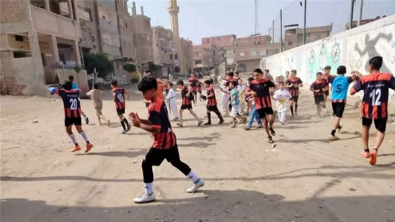 تحت شعار 