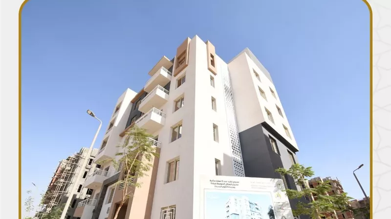 وزير الإسكان يتفقد أعمال تنفيذ وحدات 