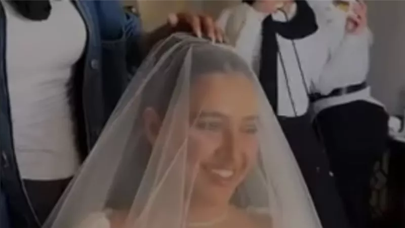 الفيديو يحدث ضجة:الجمهور يبارك لـ كنزي مدبولي بالخطأ بعد انتشار فيديو شبيهتها