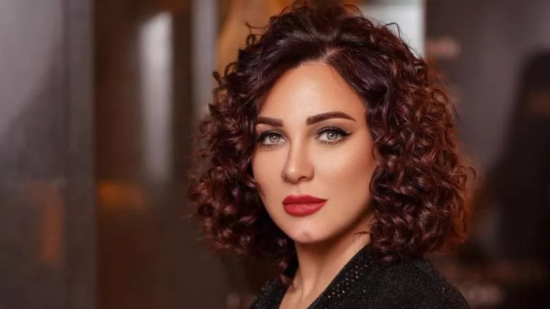 سلاف فواخرجي تعلق على تحطيم معهد الموسيقى بسوريا : كل الأسى والحزن