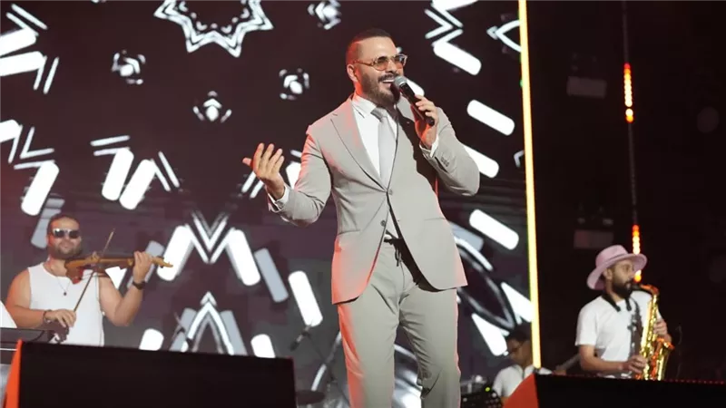 رامي عياش يتألق في حفله بجامعة الإسكندرية وسط حضور جماهيري كبير|صور