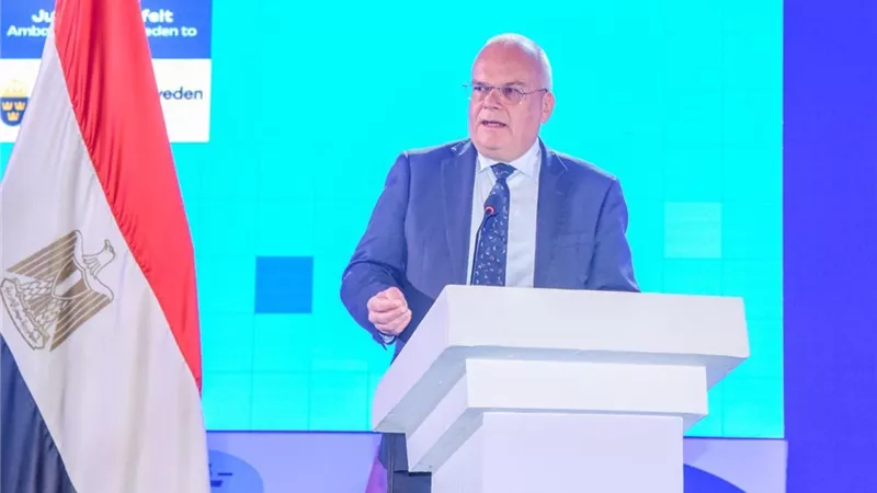 وزير الاتصالات ومحافظ الإسكندرية يفتتحان مؤتمر ومعرض Techne Summit 2025