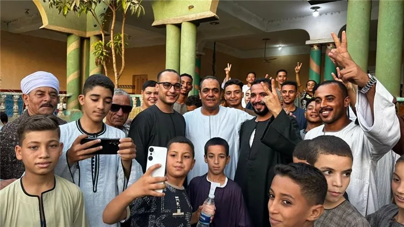 بحضور الآلاف.. علاء السمان يواصل جولاته الانتخابية وسط تأييد لترشحه للنواب