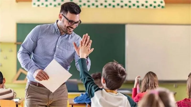 مسابقة 30 ألف معلم بالقاهرة.. خطوات تسجيل بيانات المعلم إلكترونيًا